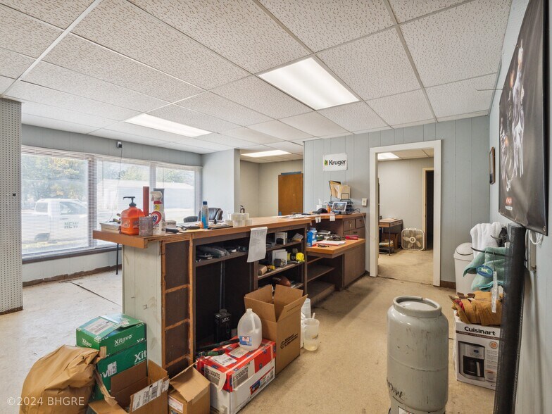 More Photos Of 502 Highway 5 Business N Hwy, Pleasantville Storefront Retail Office For Sale