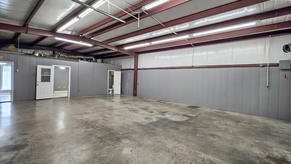 More Photos Of 14405 US Highway 72, Athens Warehouse For Sale