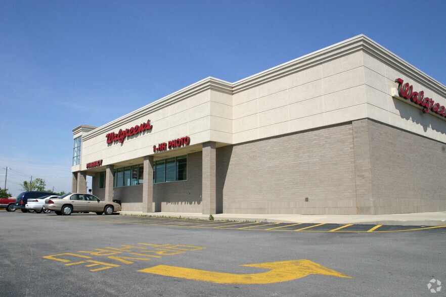 More Photos Of 11020 Pendleton Pike, Indianapolis Drugstore For Sale