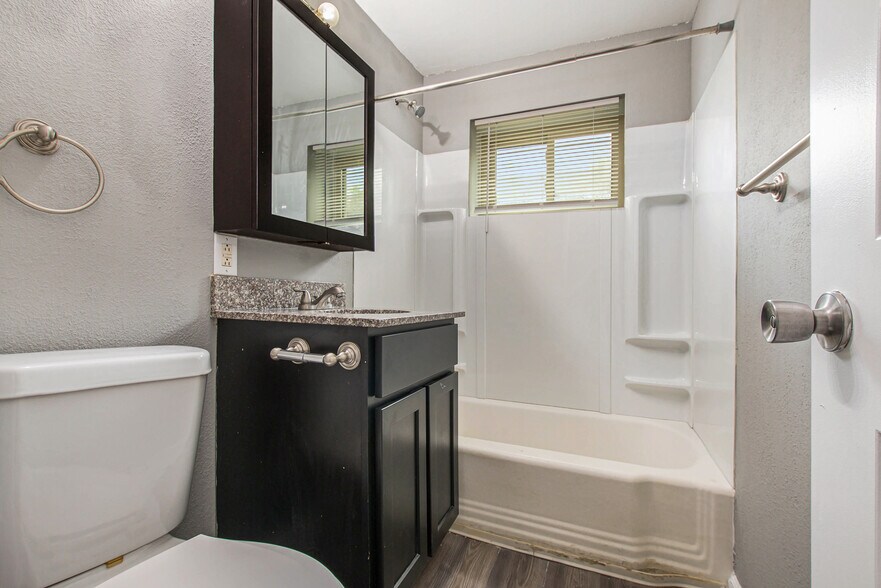 More Photos Of 7000 Cleveland Ave, Kansas City Apartments For Sale