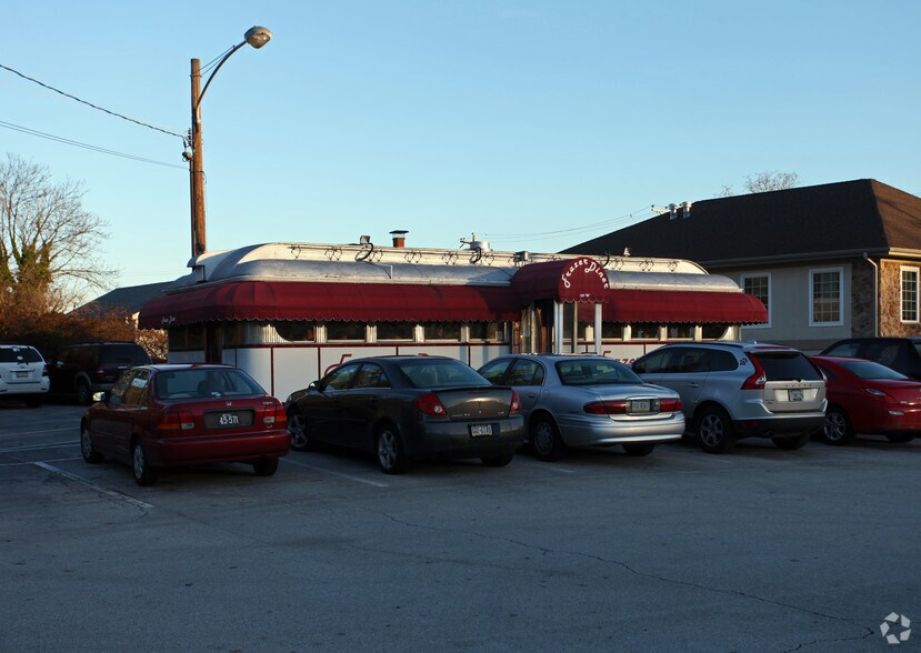 More Photos Of 189 E Lancaster Ave, Malvern Restaurant For Lease