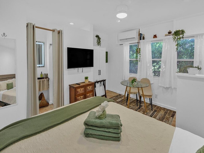 More Photos Of 1944 NE 5th St, Deerfield Beach Apartments For Sale