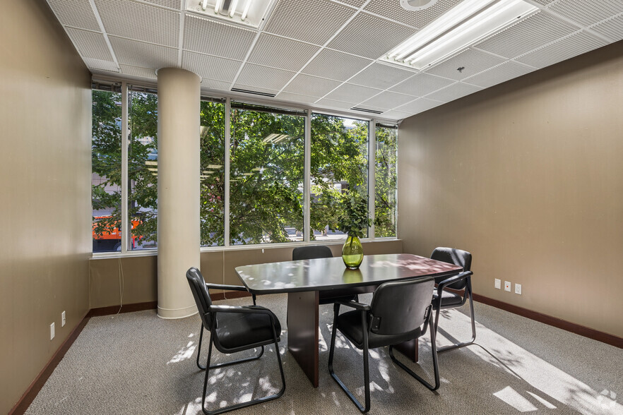 More Photos Of 300 Walnut St, Des Moines Apartments For Sale
