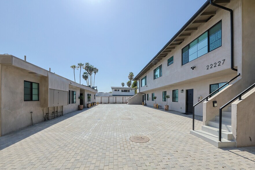 More Photos Of 22227 Pacific Coast Hwy, Malibu Apartments For Sale