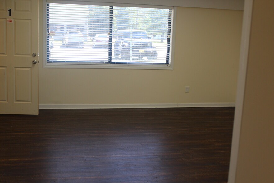 More Photos Of 3321 Doris Ave, Ocean Unknown For Lease