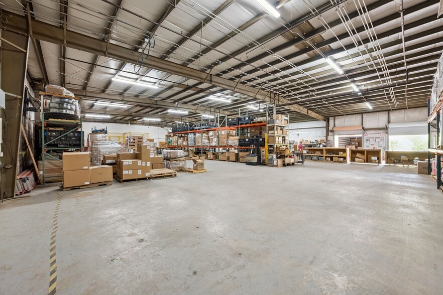 More Photos Of 10207-10235 General Dr, Orlando Warehouse For Sale
