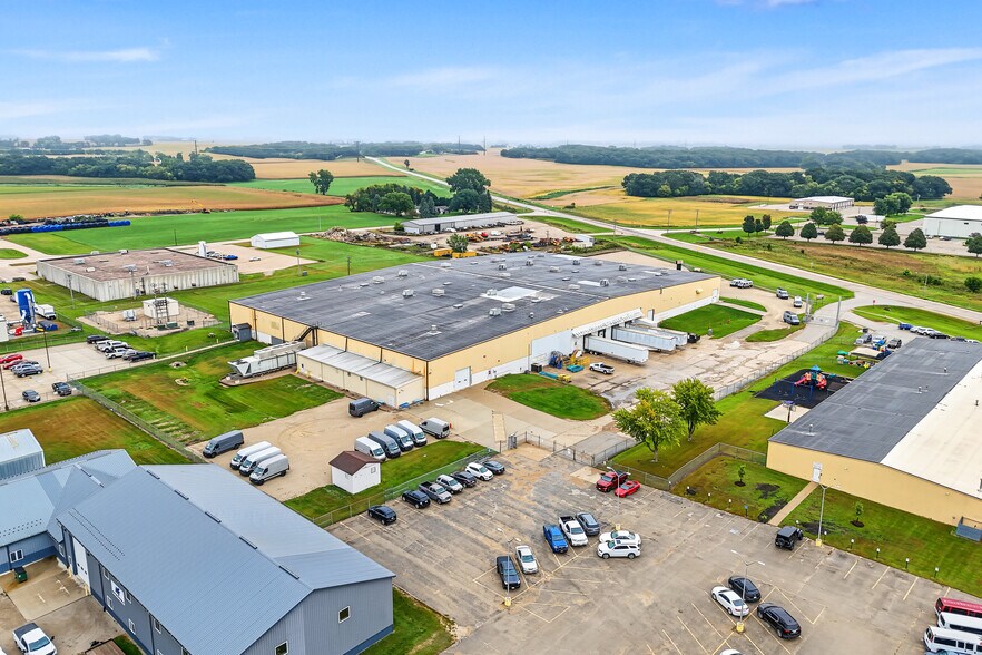 More Photos Of 808 Lake St, Lake Mills Industrial For Sale