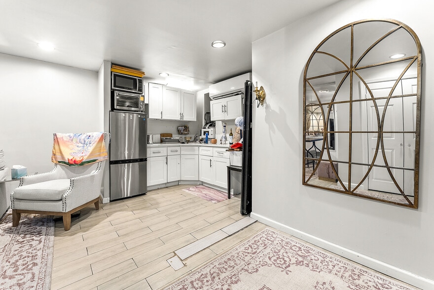 More Photos Of 301 E Houston St, New York Apartments For Sale