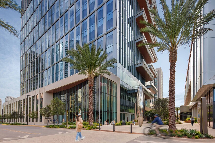 More Photos Of 937 N Harbor Dr, San Diego Unknown For Lease