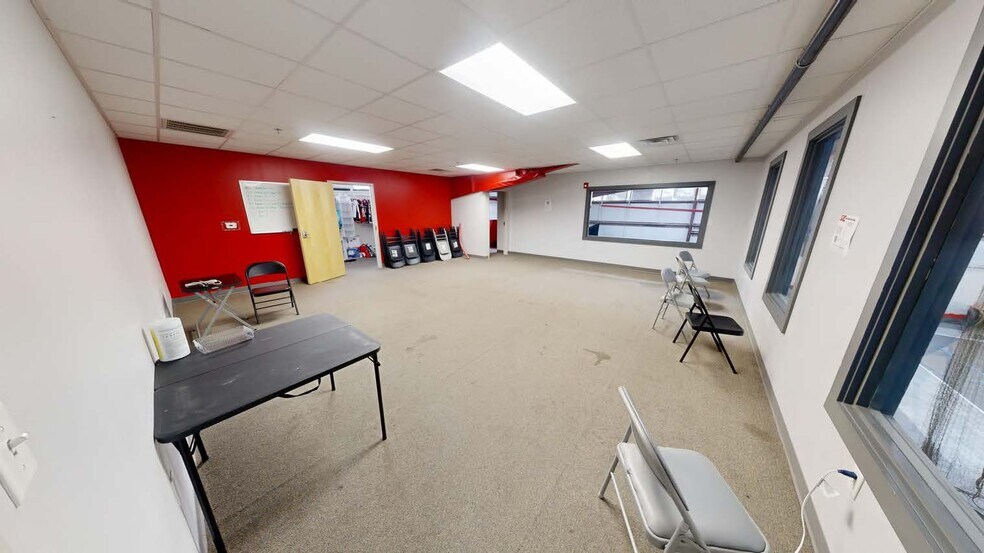 More Photos Of 3735 Treat Ln, Springdale Warehouse For Lease