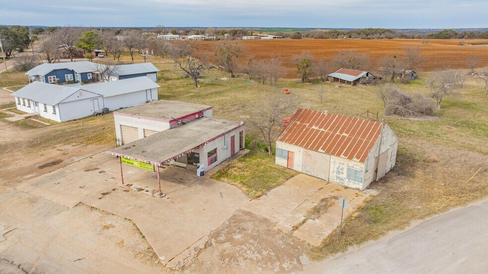 More Photos Of 100 Commerce st, Gustine General Retail For Sale