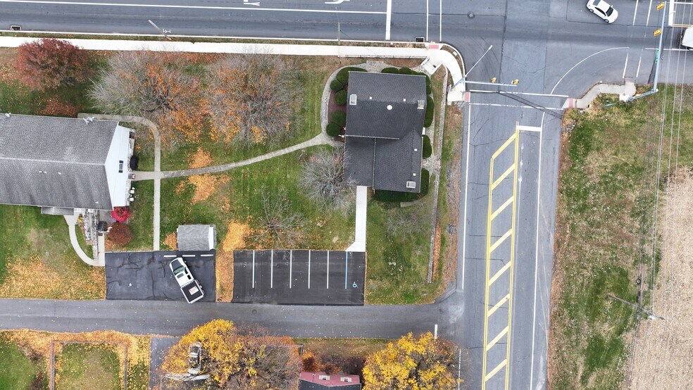 More Photos Of 797 Main St, Tatamy Office Residential For Lease