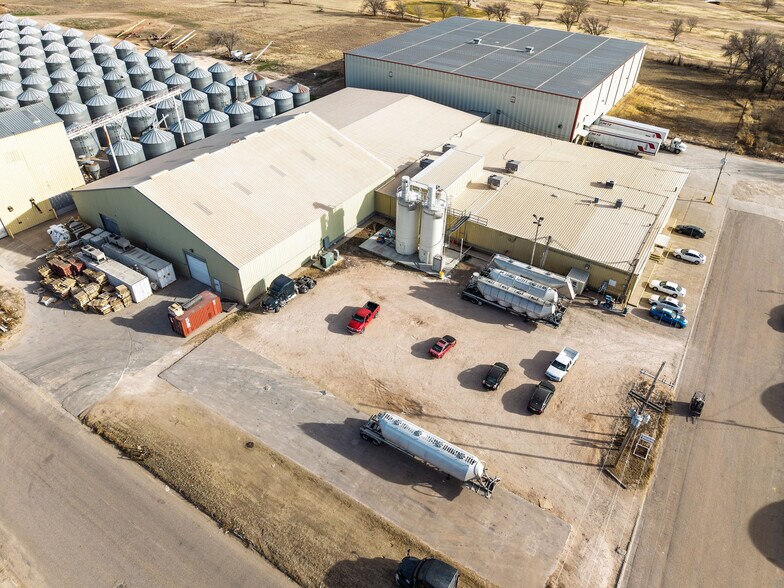 More Photos Of 225 Lawton Ave, Hereford Manufacturing For Sale