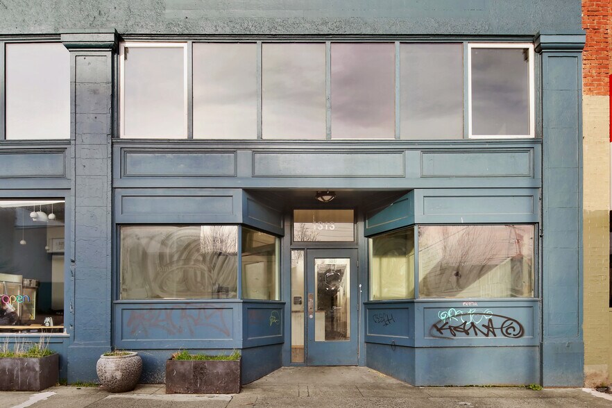 More Photos Of 1313 N State St, Bellingham Restaurant For Lease