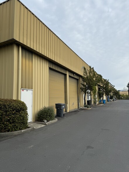 Primary Photo Of 1364 N McDowell Blvd, Petaluma Warehouse For Lease