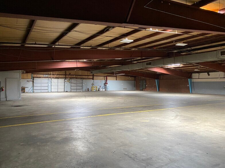 More Photos Of 599 Raleigh Rd, Henderson Warehouse For Lease