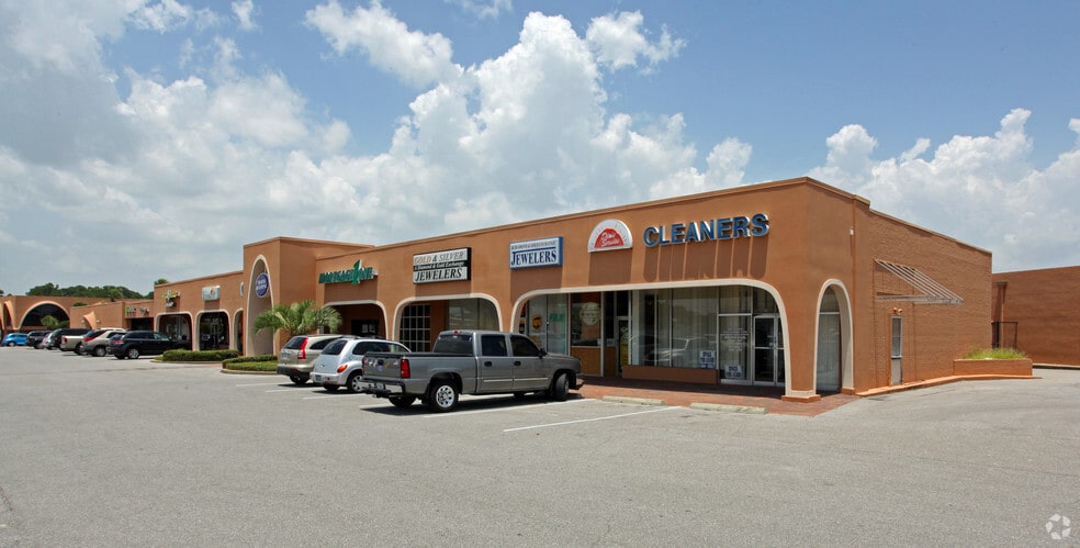 More Photos Of 9-27 Eglin Pky NE, Fort Walton Beach General Retail For Lease