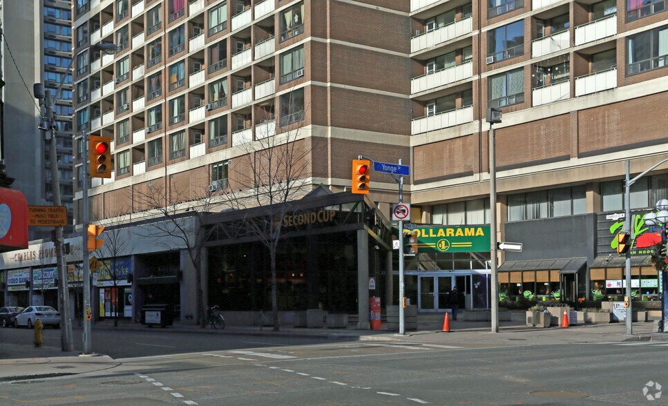 More Photos Of 730 Yonge St, Toronto Dormitory For Lease