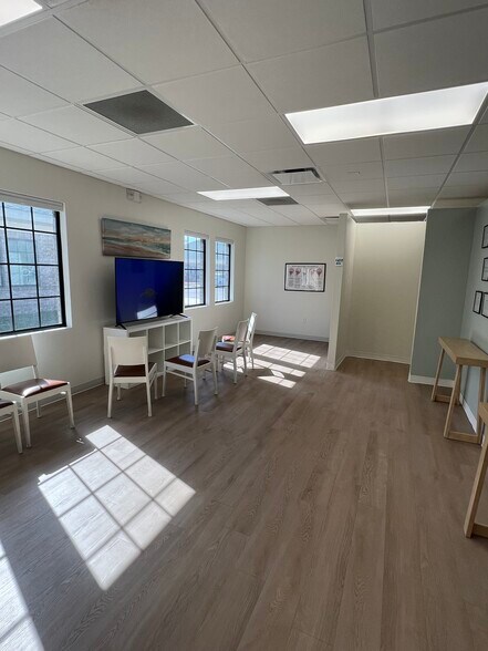 More Photos Of 14011 Beach Blvd, Jacksonville Medical For Sale