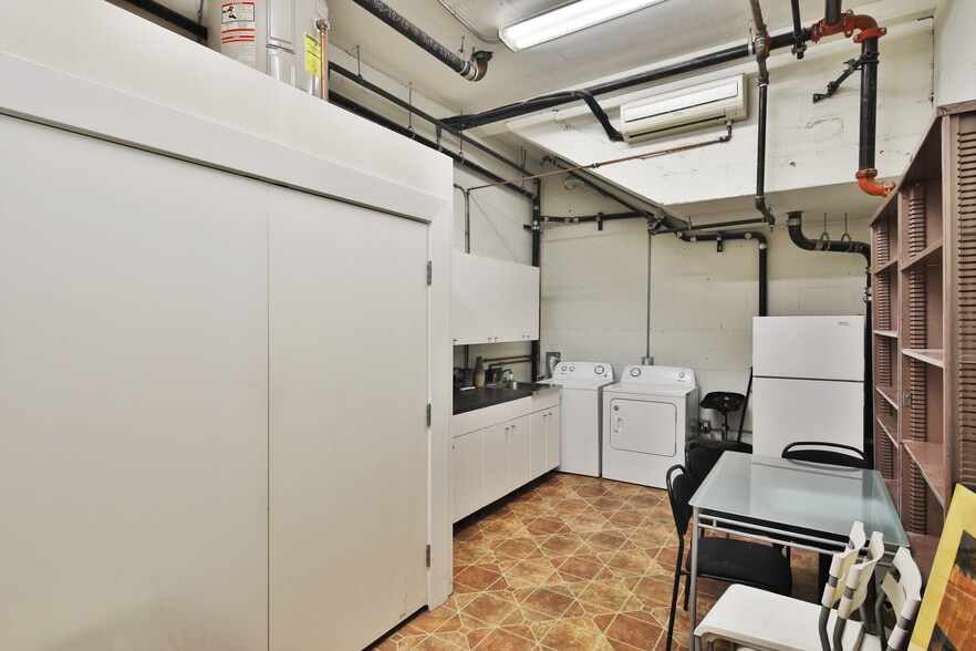 More Photos Of 261-269 S San Pedro St, Los Angeles Apartments For Sale