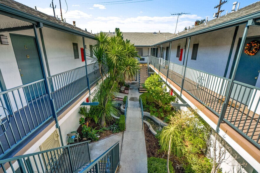 More Photos Of 1799 N Hollywood Way, Burbank Apartments For Sale