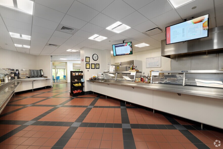 More Photos Of 5 Technology Park Dr, Westford Office For Lease