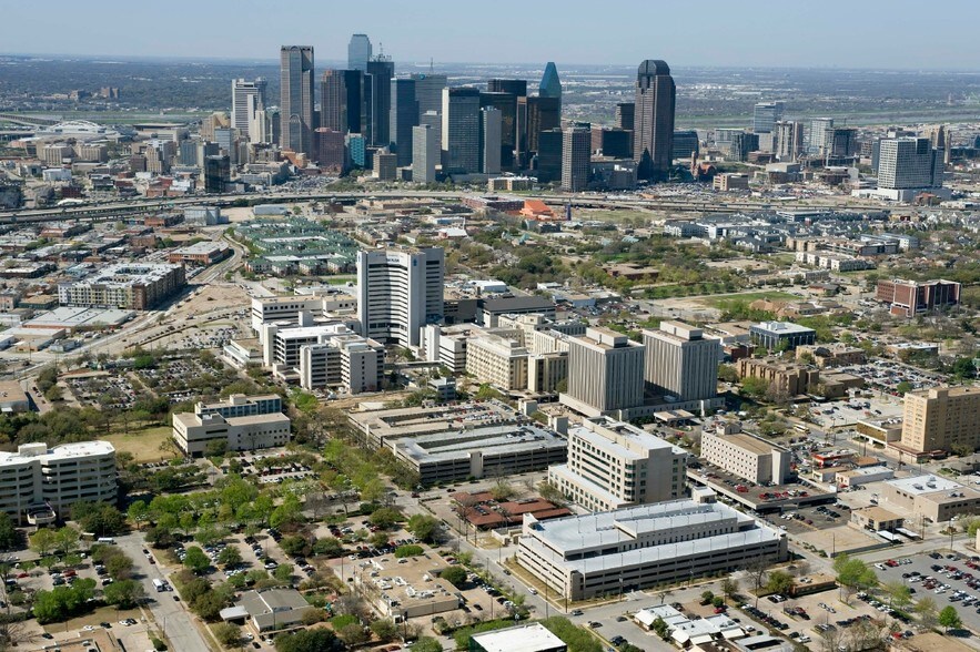 More Photos Of 712 N Washington Ave, Dallas Medical For Lease