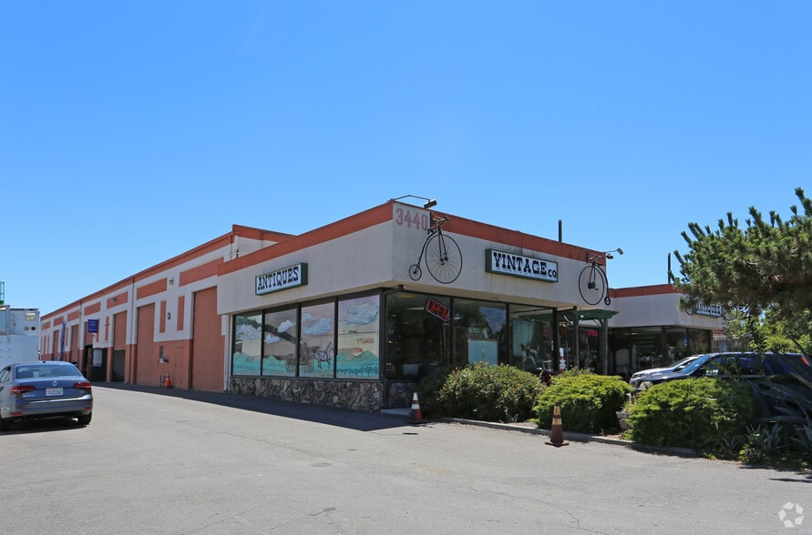 More Photos Of 3440 Stanley Blvd, Pleasanton Warehouse For Lease