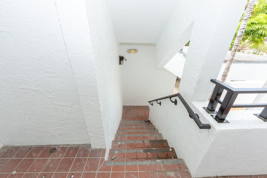 More Photos Of 4900 NE 2nd Ave, Miami Freestanding For Lease