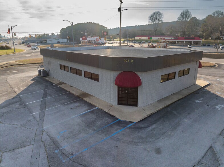 More Photos Of 103 Greenhill Blvd NW, Fort Payne Restaurant For Lease