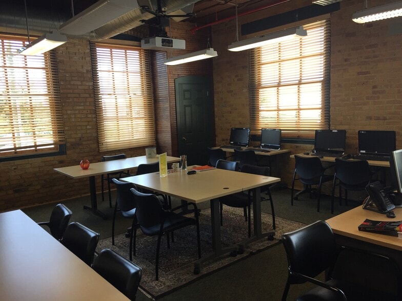 More Photos Of 1403 N Howard Ave, Tampa Office For Sale