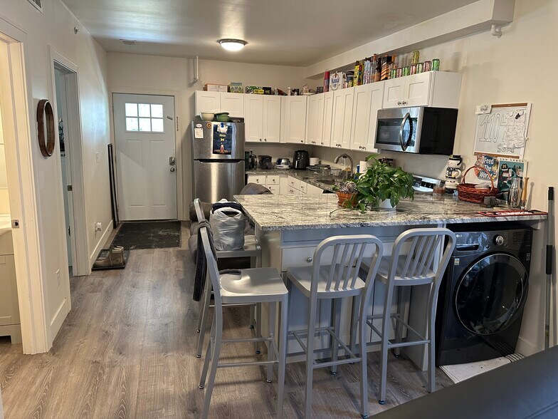 More Photos Of 1102 Packard St, Ann Arbor Apartments For Sale
