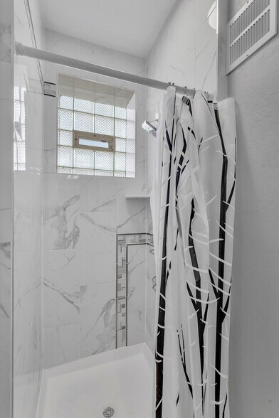 More Photos Of 7424 Washington Ave, Pittsburgh Office For Lease