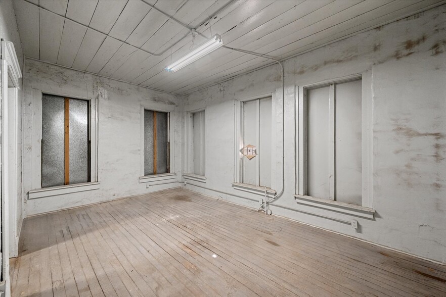More Photos Of 308 S Beaton St, Corsicana Office For Sale