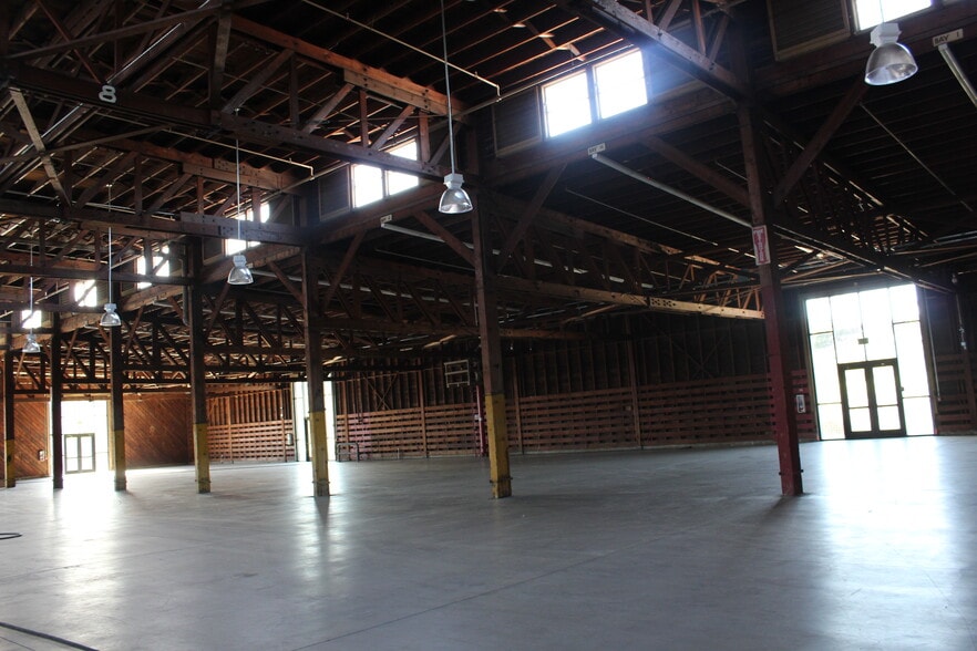 More Photos Of 112 E 22nd St, San Pedro Warehouse For Lease