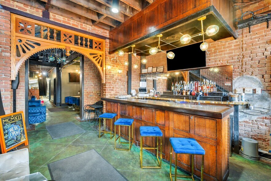 More Photos Of 1908 Magazine St, New Orleans Storefront Retail Residential For Sale