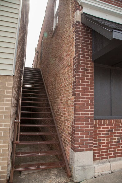 More Photos Of 705 Main St, Ridgeway Freestanding For Sale