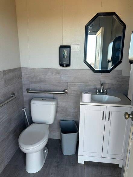 More Photos Of 2764 Interstate 30, Mesquite Land For Sale