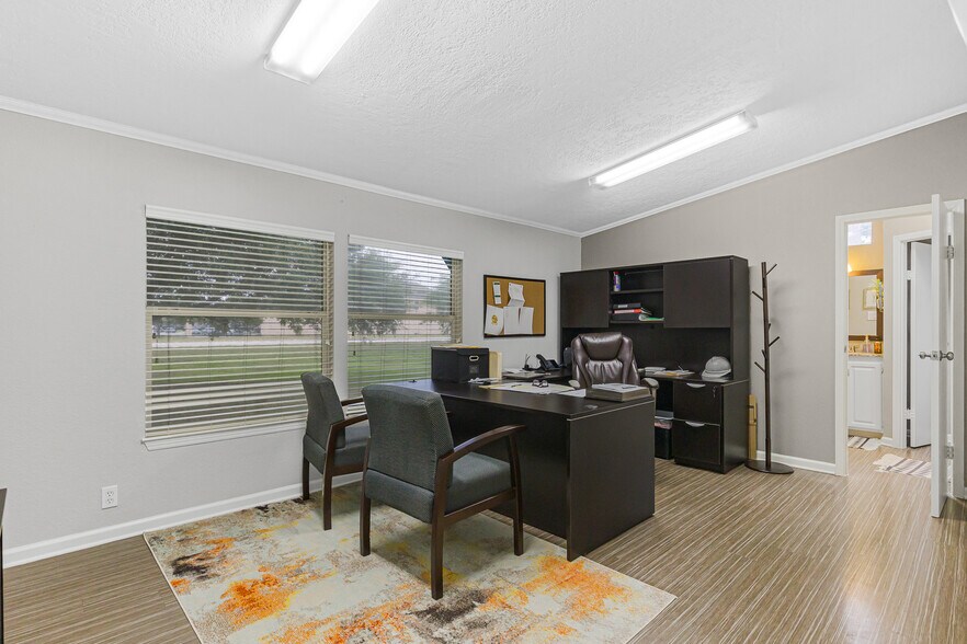 More Photos Of 9949 Clodine Rd, Richmond Office For Sale