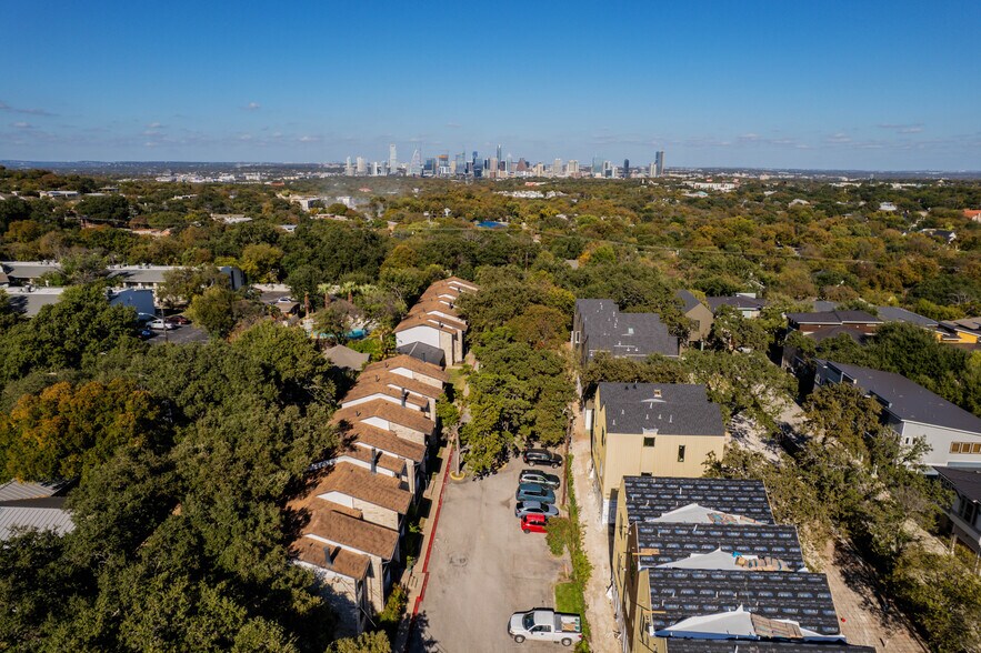 More Photos Of 412 W Alpine Rd, Austin Apartments For Sale