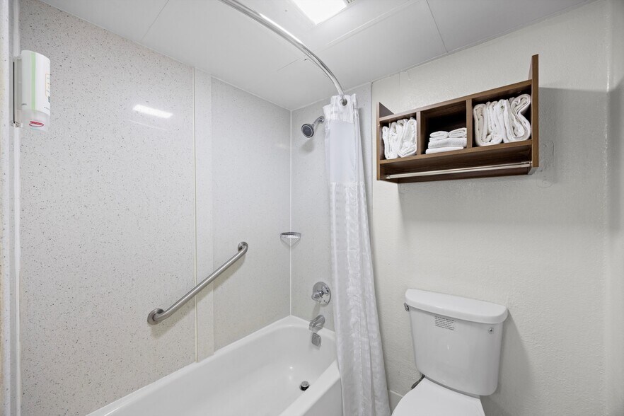 More Photos Of 2106 Chattanooga Rd, Dalton Hotel For Sale