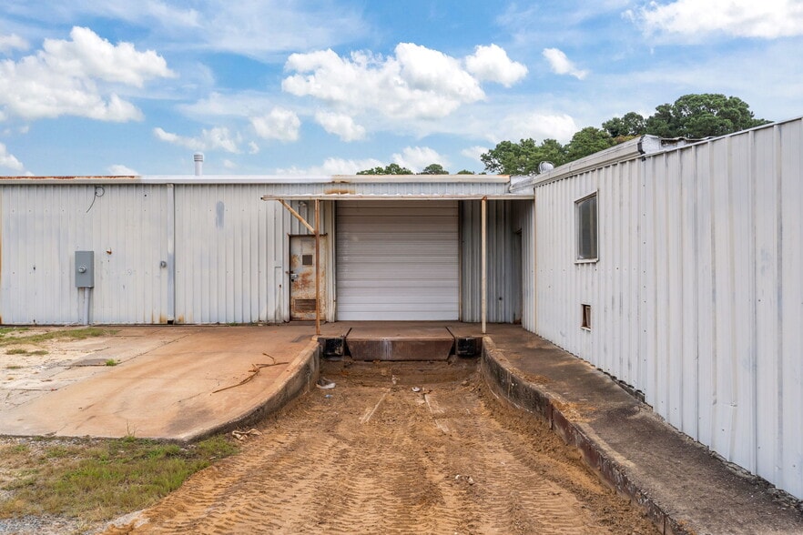 More Photos Of 855 NC Highway 111 S, Goldsboro Warehouse For Sale