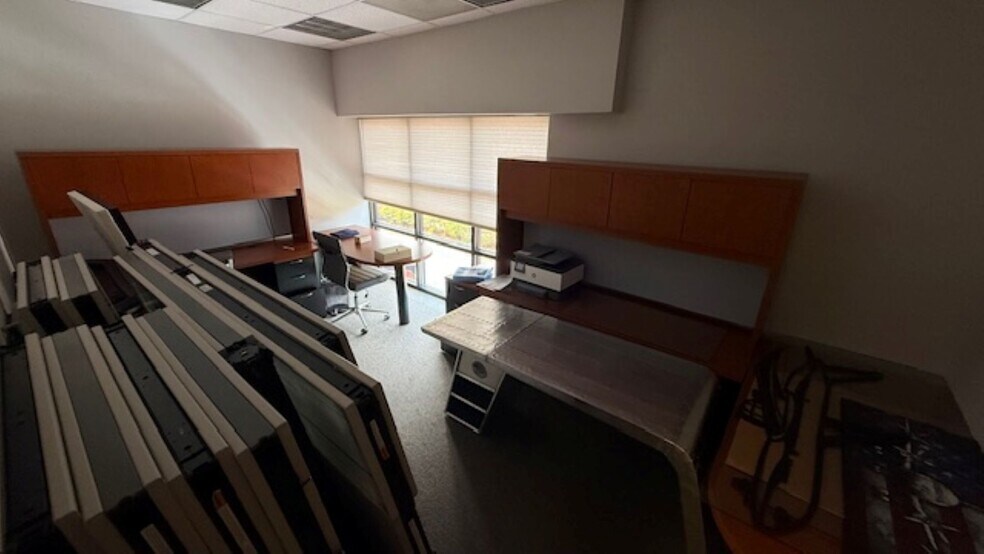 More Photos Of 19824 W Catawba Ave, Cornelius Medical For Lease