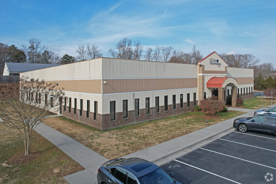 More Photos Of 3064 Salem Industrial Dr, Winston-Salem Office For Lease