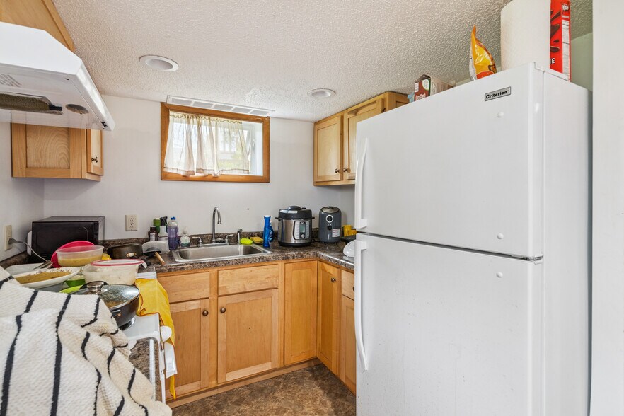 More Photos Of 920 High St, Grinnell Apartments For Sale