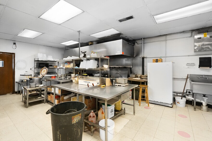 More Photos Of 136 E Walworth Ave, Delavan Restaurant For Sale