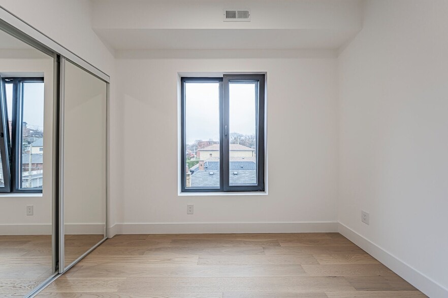 More Photos Of 14 Holmesdale Rd, Toronto Apartments For Sale