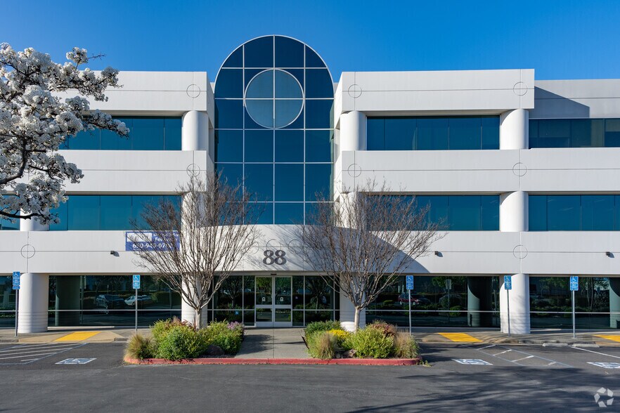 More Photos Of 88 Rowland Way, Novato Medical For Sale