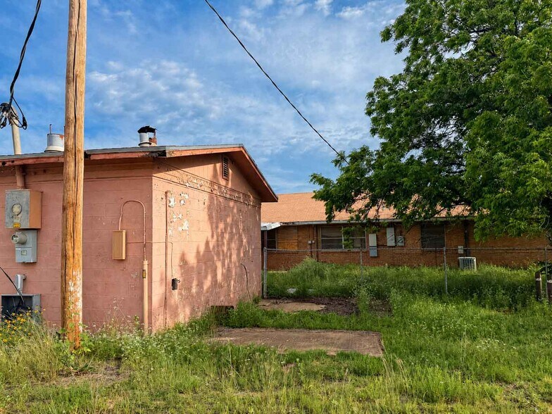 More Photos Of 1901 W Elliott St, Breckenridge Office For Sale