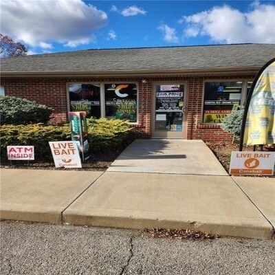 Primary Photo Of 132 Pittsburgh St, Saxonburg General Retail For Lease